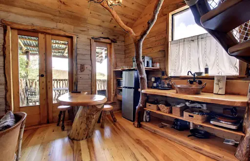 Cloud 9 treehouse inside view