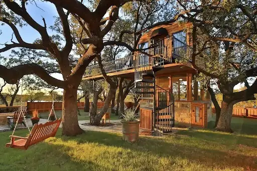 Ryders Treehouse Outside View 