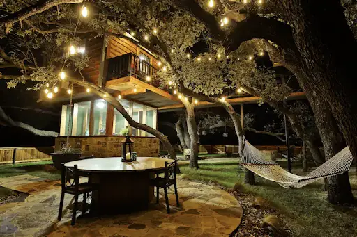Ryders Treehouse at night